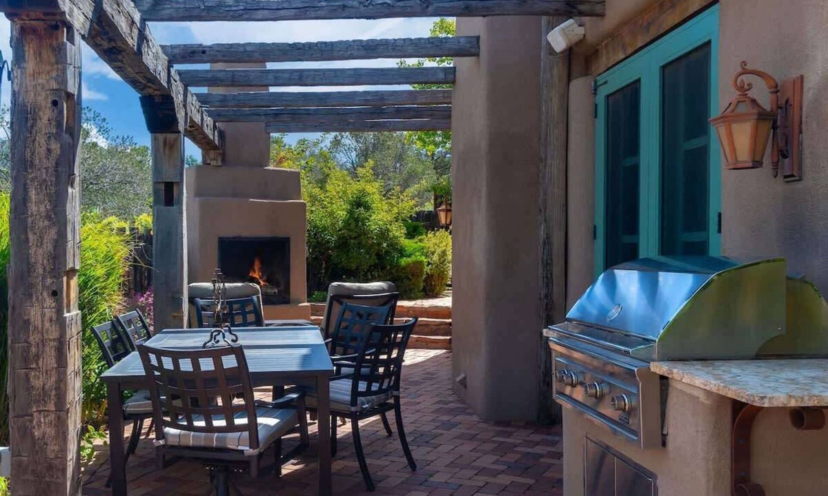 Historic Eastside House | Casa de Shaman