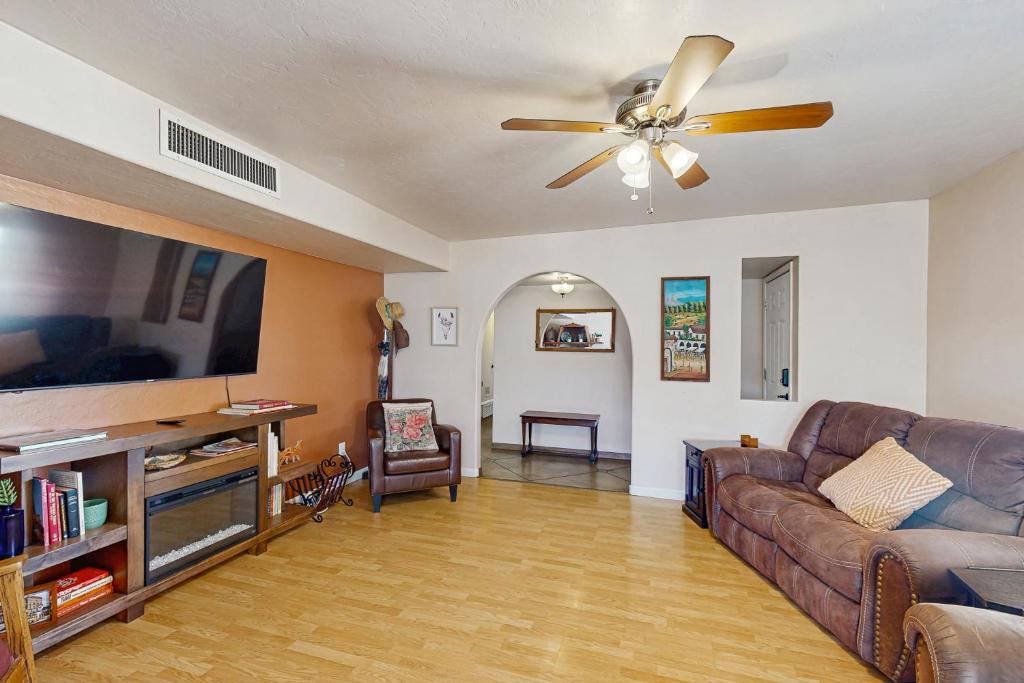 Tucson House | Casa del 24
