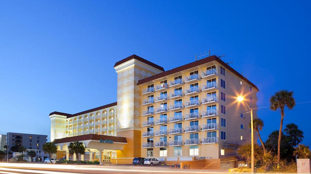 Ormond Shores Apartment | Casa Del Mar Beach Resort