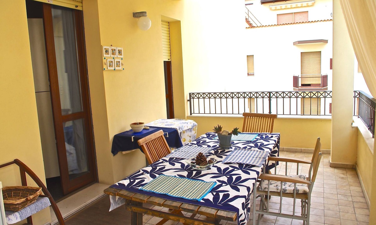 Alghero Apartment | Casa del Mar Three-room superior apartment with covered veranda - CIN: IT090003B4000E2202