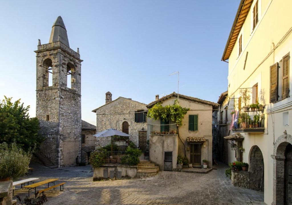 Stroncone Apartment | Casa Della Torre In Borgo Medievale
