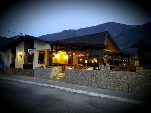 Malaia House | Casa Dexi