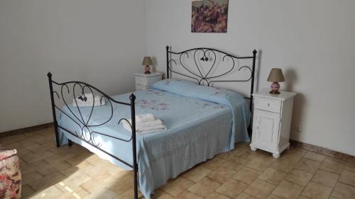 Maratea Apartment | Casa di Anna a Maratea, graziosa e accogliente con spazio esterno privato, servito di bus per le spiagge