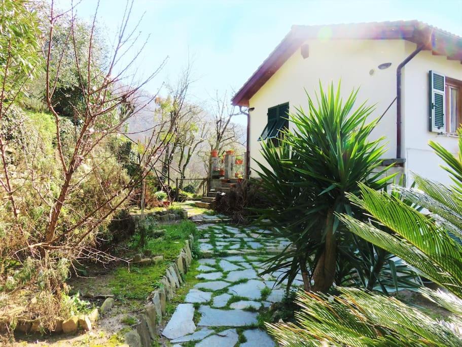 Avegno Apartment | casa di arya CODICE CITRA LT-0043