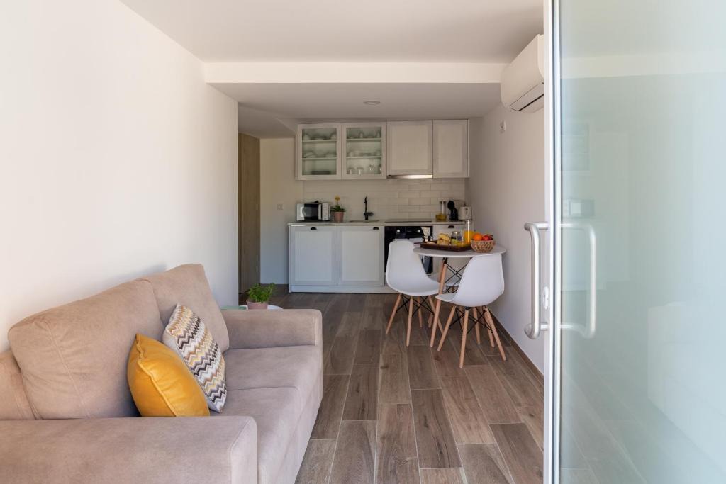 Miranda do Corvo House | Casa dos Copos - Drinks House