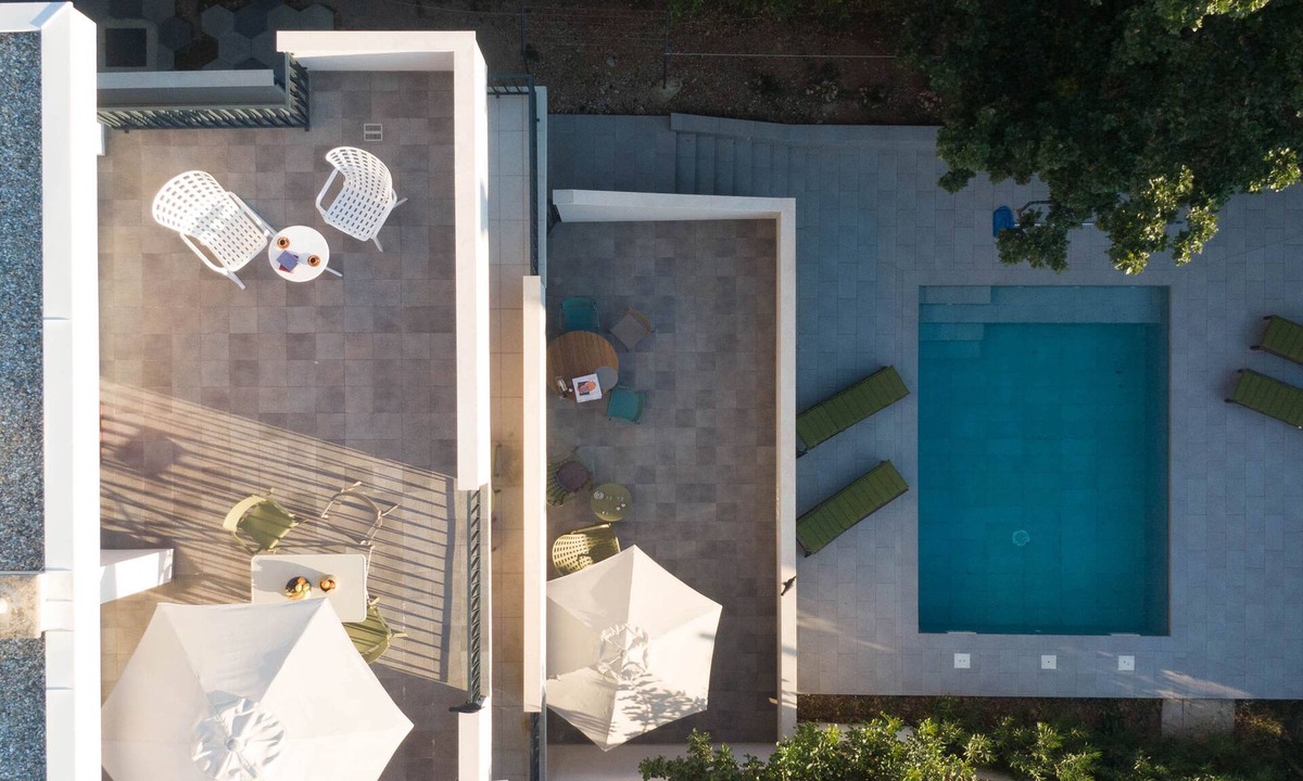 Selce Apartment | Casa Dubi. Kvarner 01 - Modest summer retreat with pool
