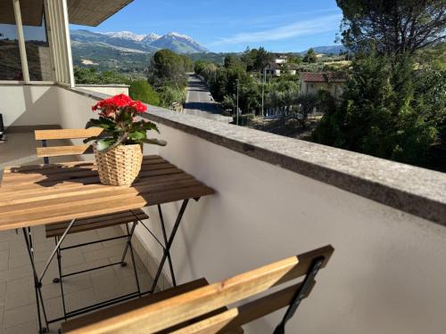 Scafa Apartment | Casa Dulce Casa - Bright flat with balcony 2 baths 2 beds