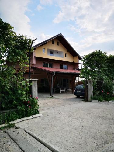 Babeni House | Casa Eden