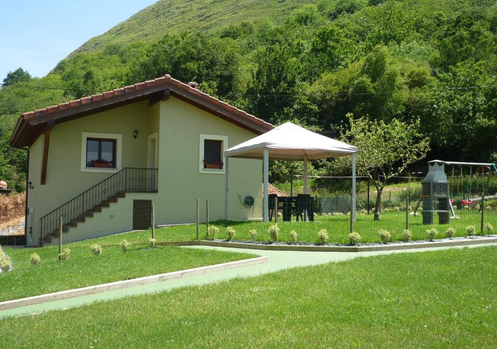 Peruyes House | Casa El Campo Mateo