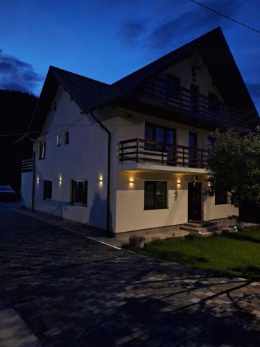 Durau House | Casa Elena