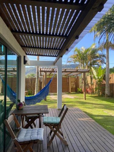 Garopaba House | Casa em Garopaba, com vista pra montanha Encantada