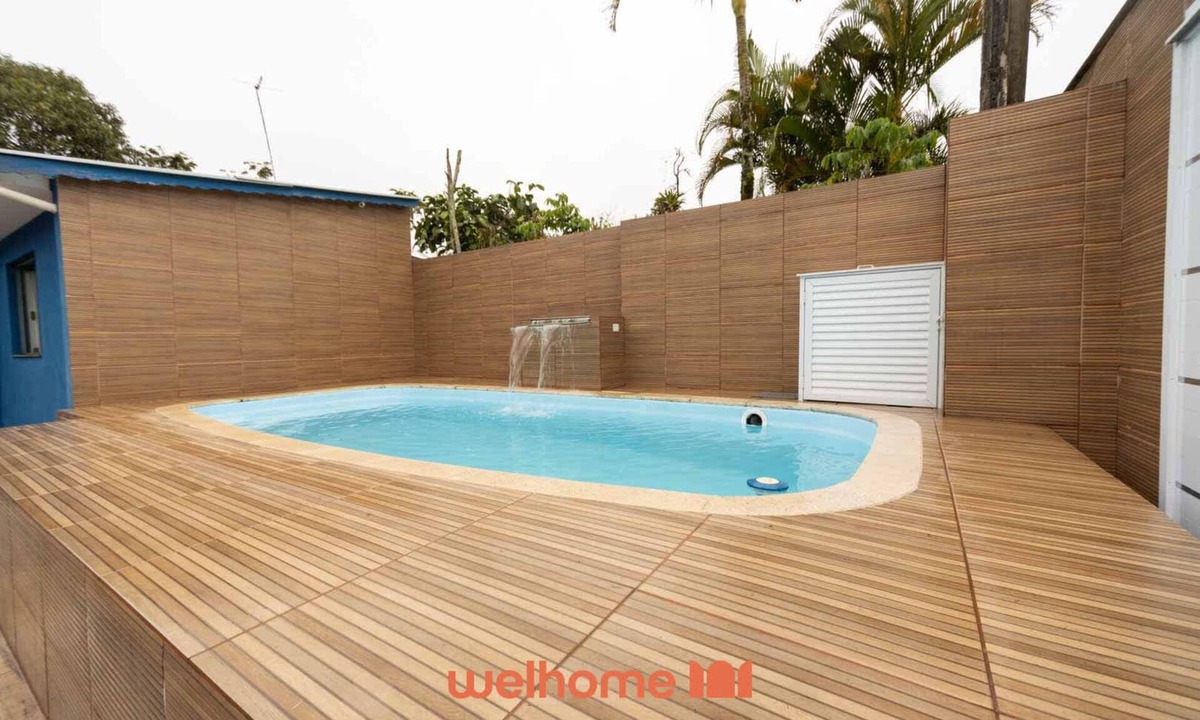 Loty House | Casa em Itanhaém com piscina e churrasqueira