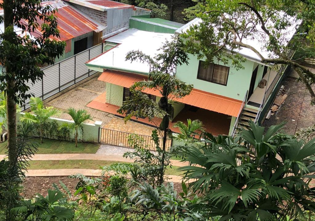 Manuel Antonio Hostel | Casa Encantada Rooms - DBL Room - Aire Acondicionado - Wifi - Parking - Private Bathroom