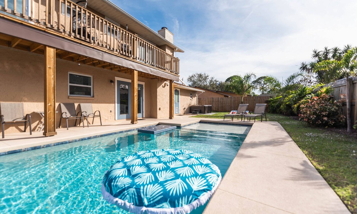 Fowlers House | Casa Espacio - Fun Family Pool Home w/Hot Tub & Game Room!