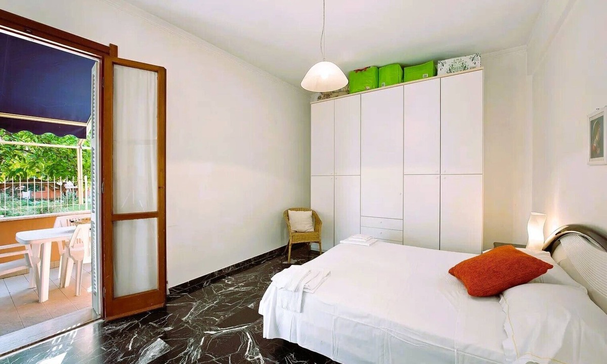 Arenzano Apartment | Casa Ester - Two Bedroom Apartment, Sleeps 4