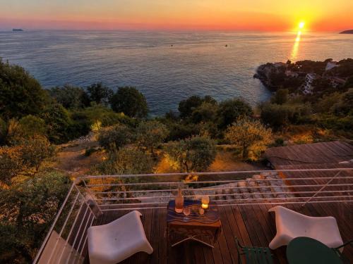 Cap d'Ail Apartment | Casa Favelas design Monaco plage