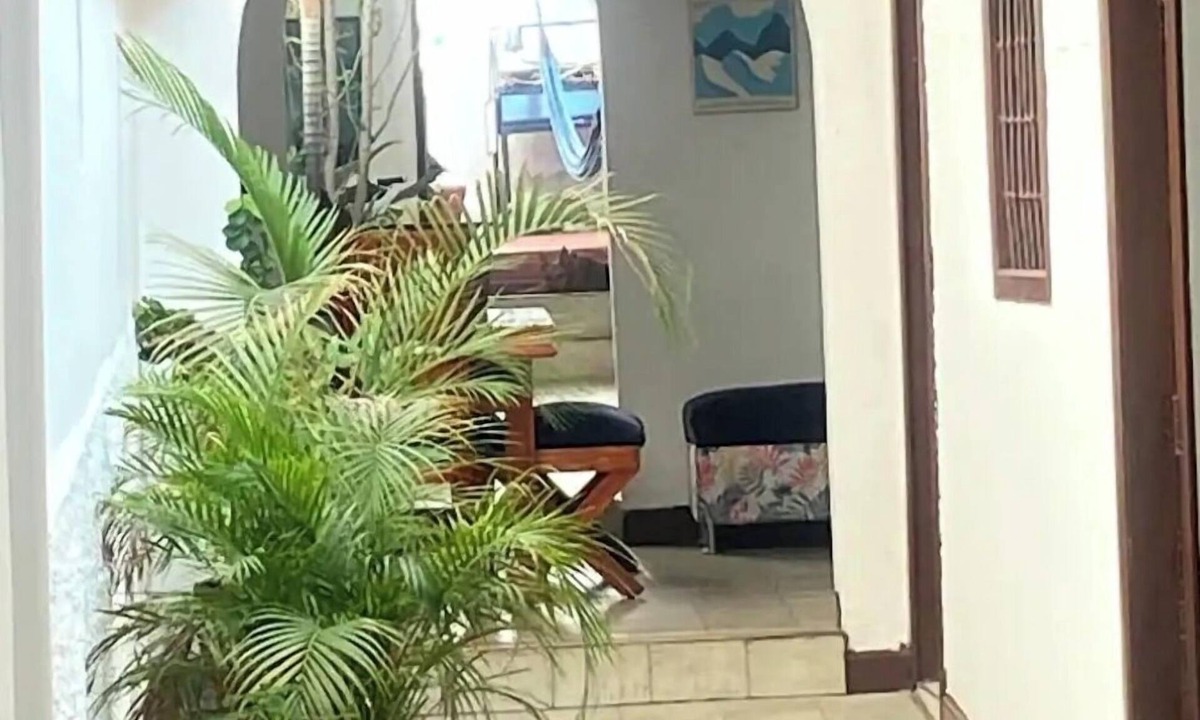 San Antonio Hostel | Casa feliz