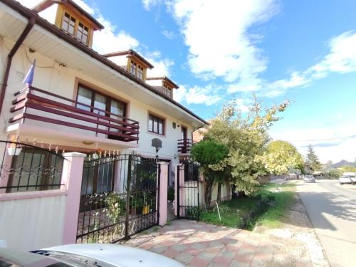 Dragosloveni House | Casa Graur