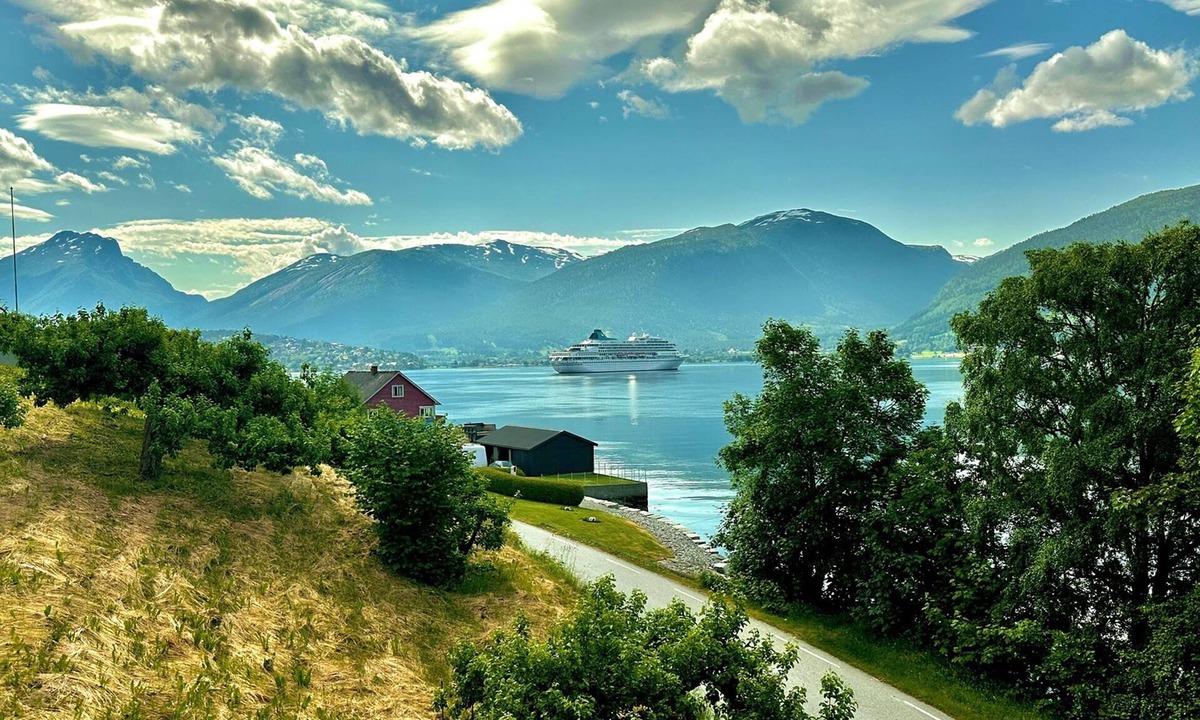 Sandane Bed & Breakfast | Casa Hauge Fjord View