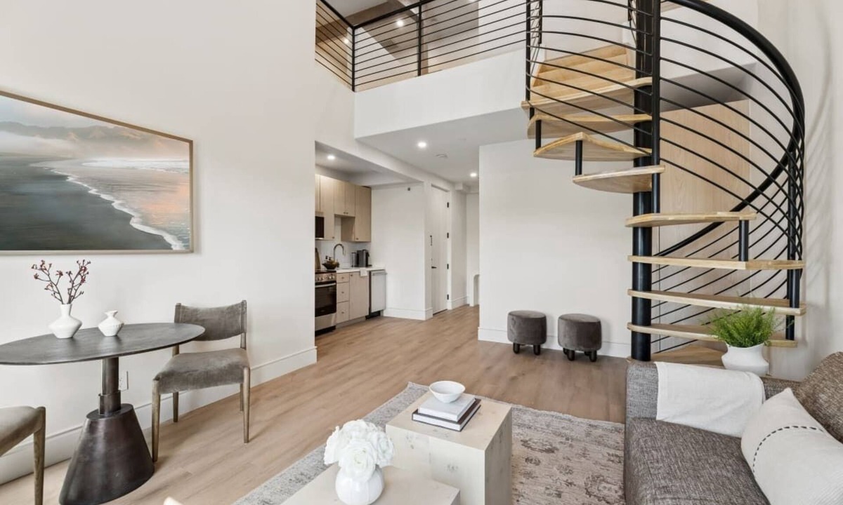 Oak Park Apartment | Casa Iglesia Loft Studio 302