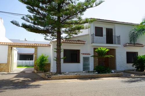 Tous House | casa imperial