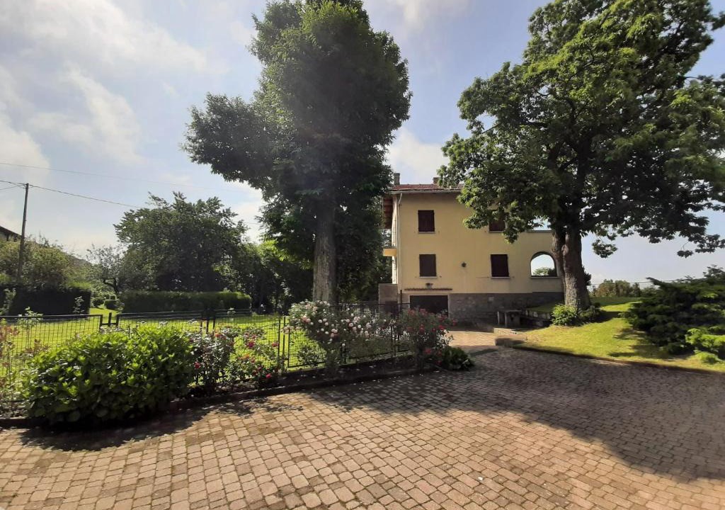 Andrate Apartment | Casa in montagna con giardino privato recintato
