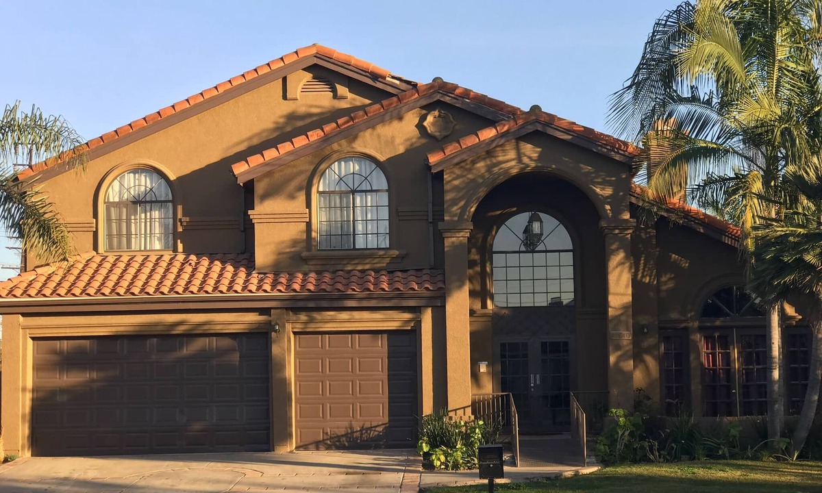 Downey House | Casa La Paz, Conveniently located