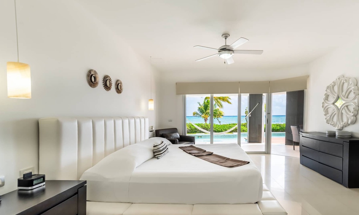 Puerto Juarez Condo | Casa Las Olas 2 Bedroom Condo by Redawning