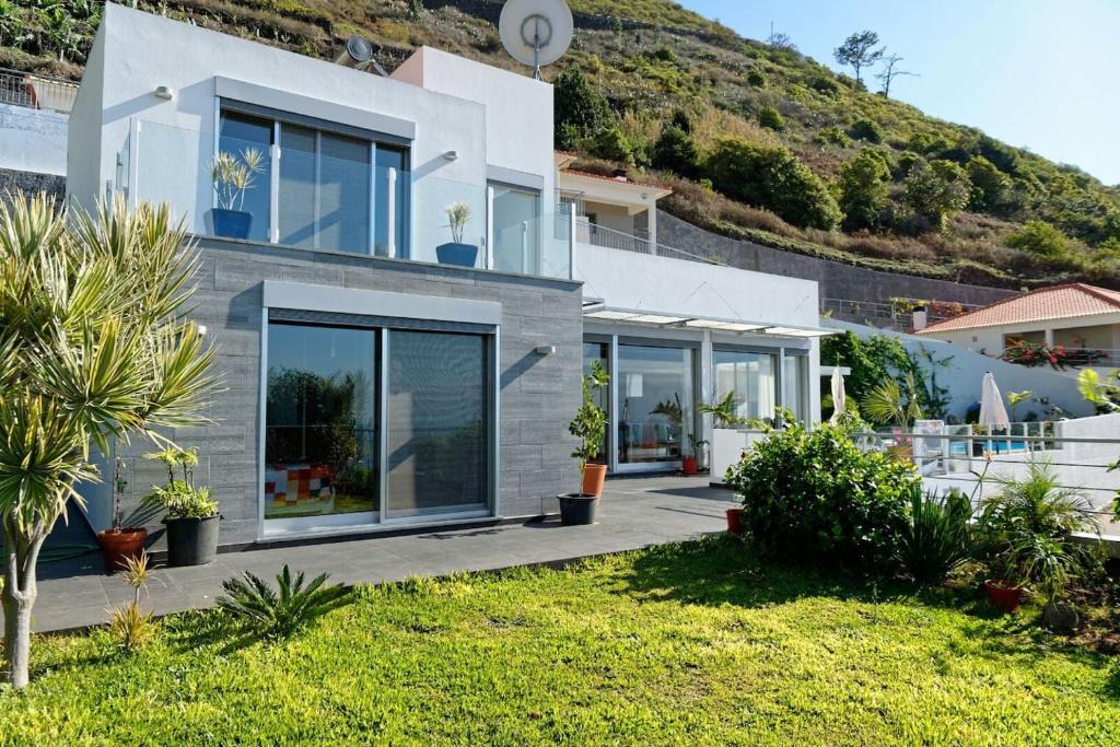 Arco da Calheta Villa | casa latitude
