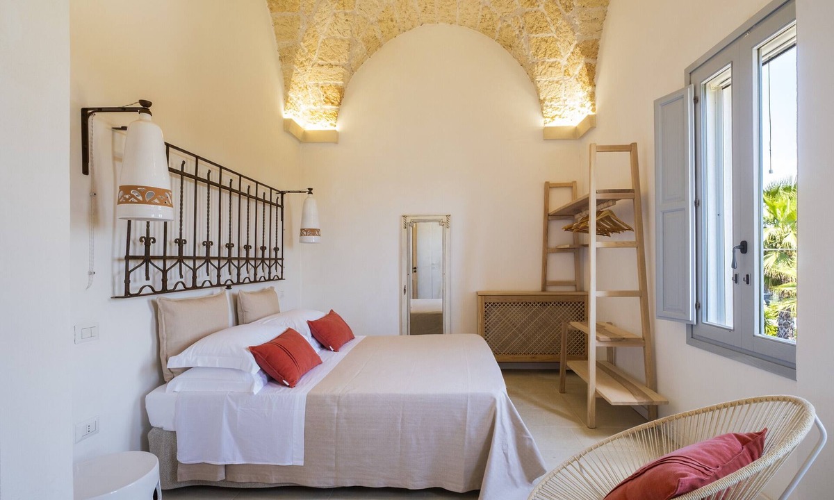 Cutrofiano Apartment | Casa Litarà, Suite Griddha Room with Shared Pool, Wi-Fi & Air Conditioning