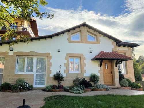 Comillas City Center House | CASA LOS JARDINES Comillas