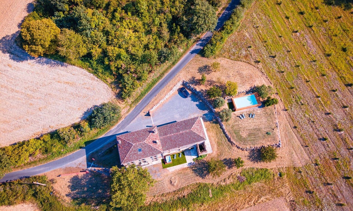 Graulhet House | Casa Lounell: Pool, Spa, Sauna & Games Room in the Tarn Countryside
