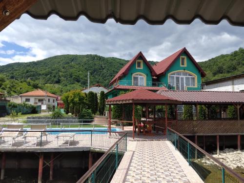 Dubova House | Casa Lucian