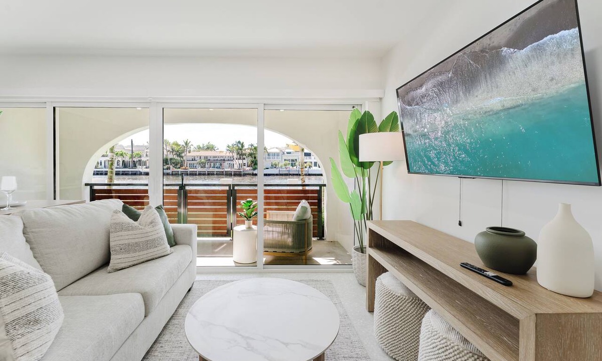 Boca Raton Apartment | Casa Marea - Boca Intracoastal Hideaway
