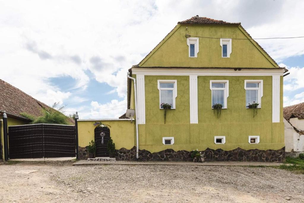 Apold House | CASA MARIO
