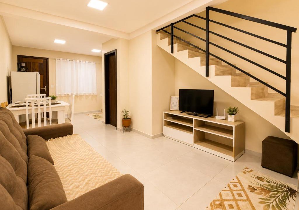 Aventureiro House | Casa moderna com garagem perto do aeroporto