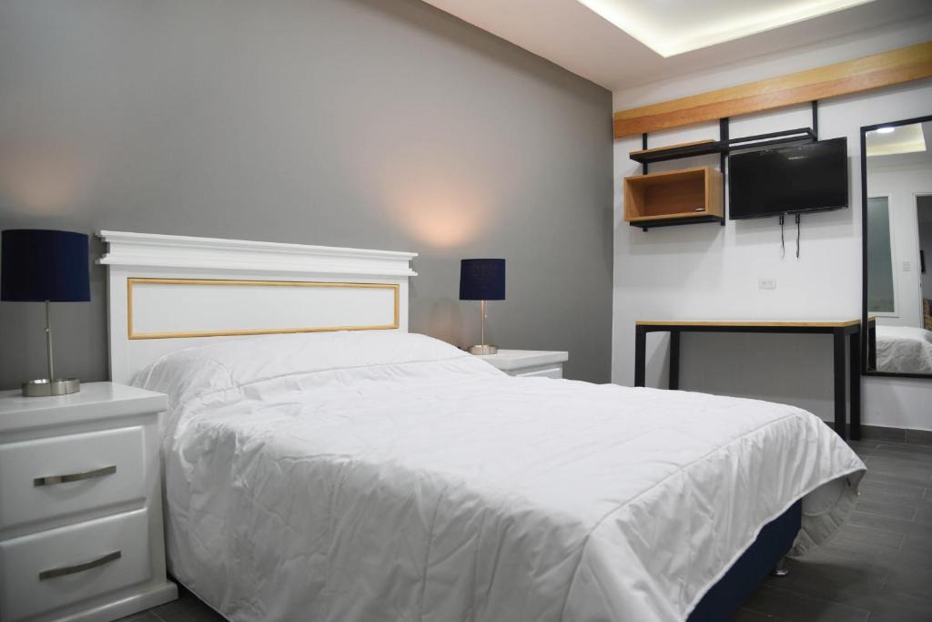 Monterrey Hotel | Casa moderna equipada como hotel habitación 5