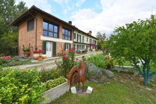 Montegrosso dʼAsti House | Casa Molisso