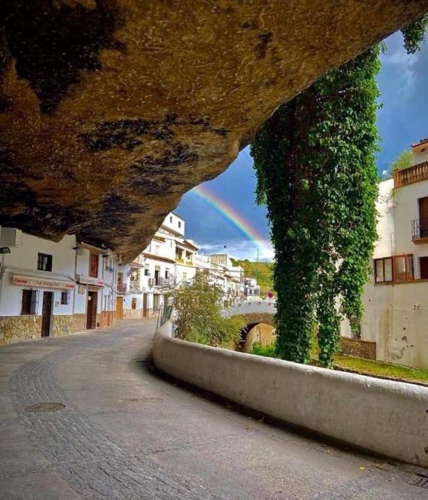 Setenil de las Bodegas House | Casa Momaita