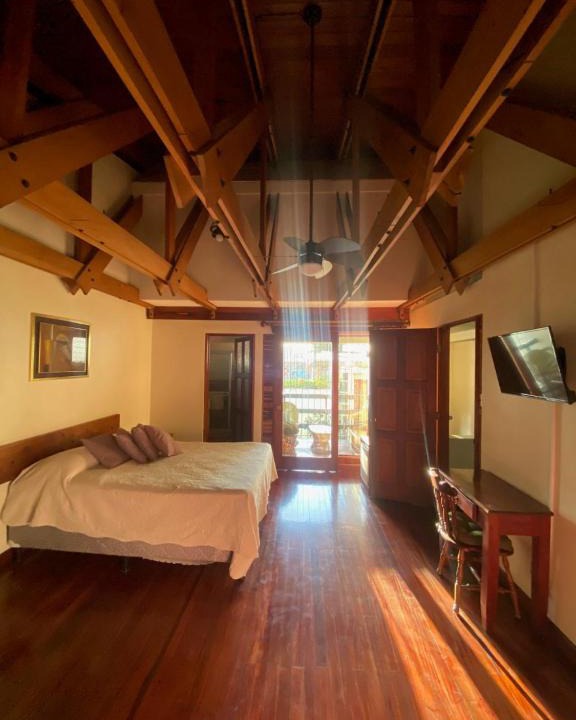 Oriental Bed & Breakfast | Casa Mora B&B