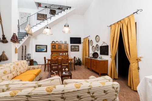 Belpasso Villa | Casa Museo A' Rina - Palmento Storico Siciliano