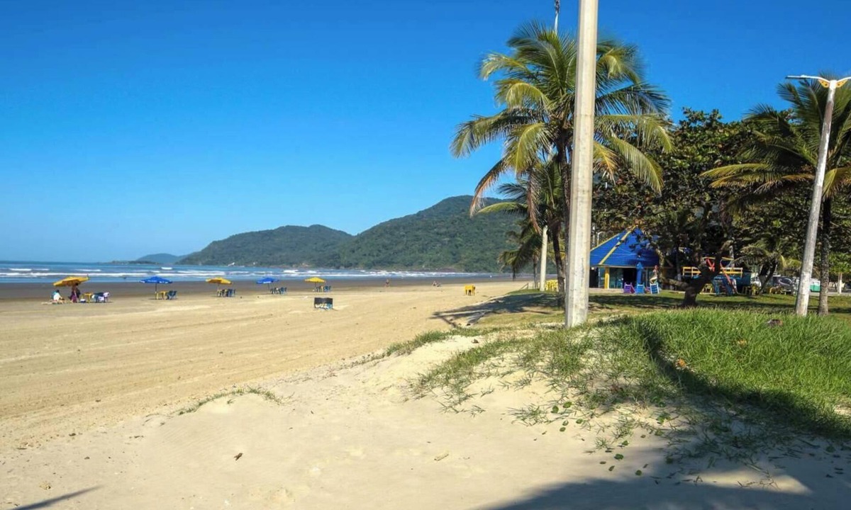 Centro House | Casa no Centro de Peruibe a 750m da Praia