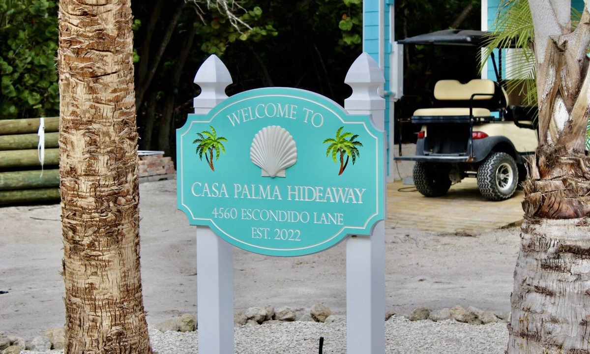 Jose's Hideaway House | Casa Palma Hideaway! 4BD/3BA, Pool, Golf Cart,Outdoor Kitchen, Boat Slip + More!