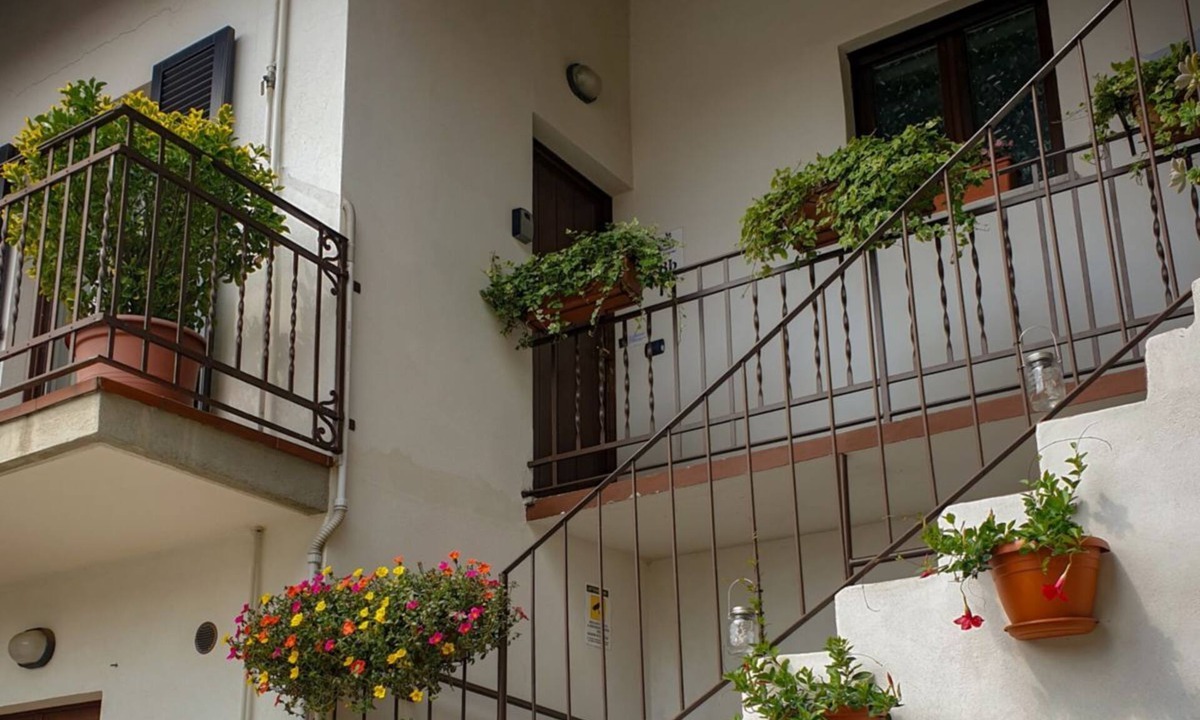 Vergiate Hostel | Casa Pasquee 8 Apartment in central area