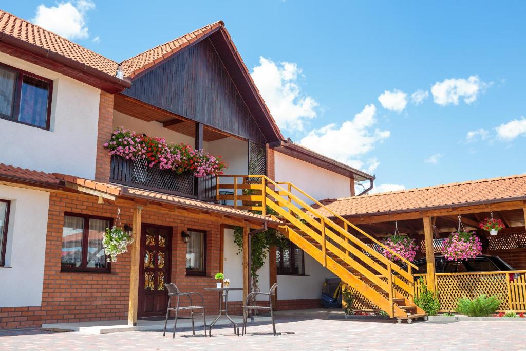 Oradea House | Casa Paveios