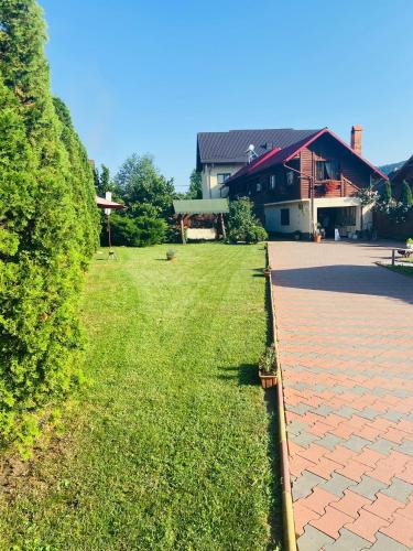 Corbi House | Casa Petrişor