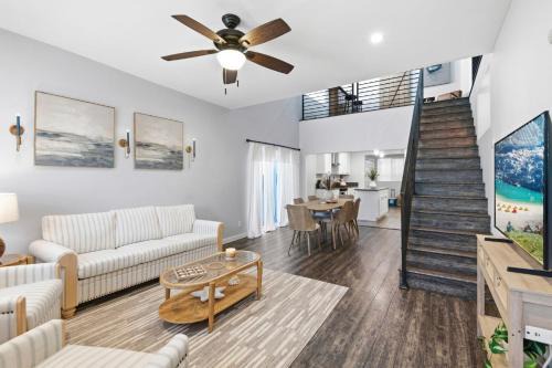 East Village House | Casa Playa Long Beach