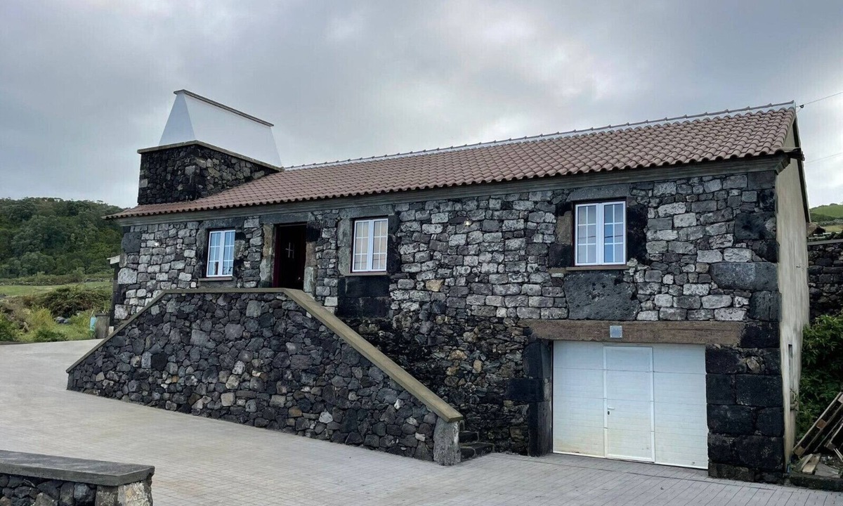 Angra do Heroismo House | Casa Rústica