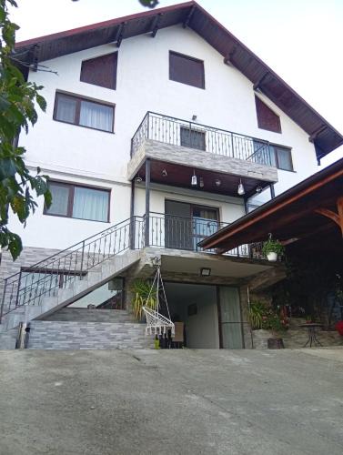 Provita de Jos House | Casa RiAn