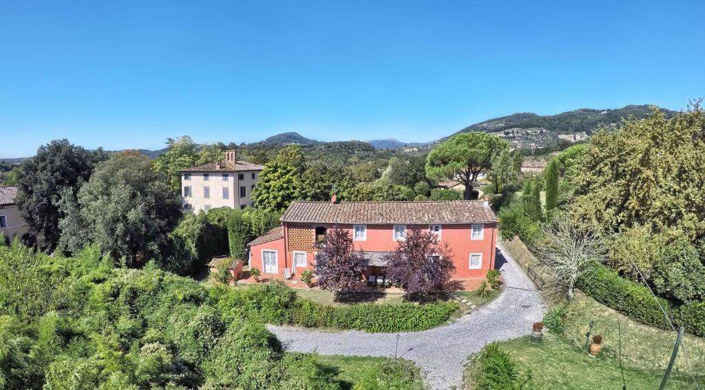 Lucca Villa | Casa Rosa by Salogi Villas